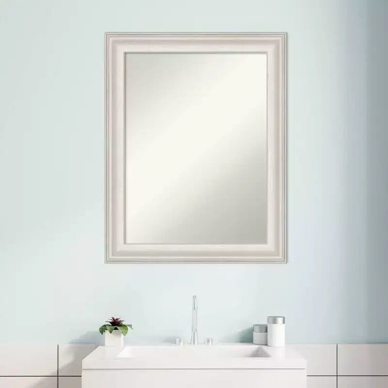 Miroir mural de salle de bain Trio blanc lavé argenté 23 po x 29 po sans biseau - Amanti Art : Rectangle moderne, quincaillerie de fixation incluse