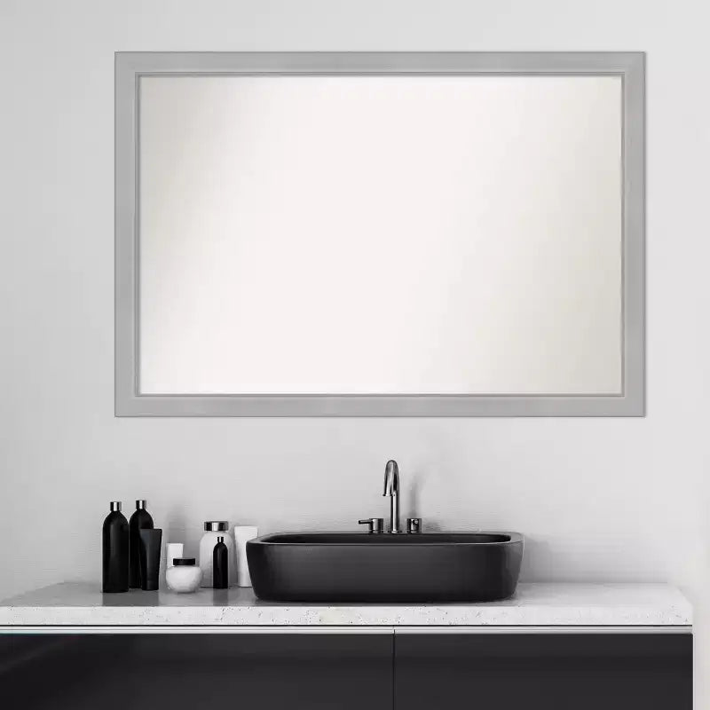 Amanti Art Miroir mural de salle de bain étroit non biseauté Vista de 39 po x 27 po en nickel brossé : rectangulaire, moderne, à fixation murale, quincaillerie incluse