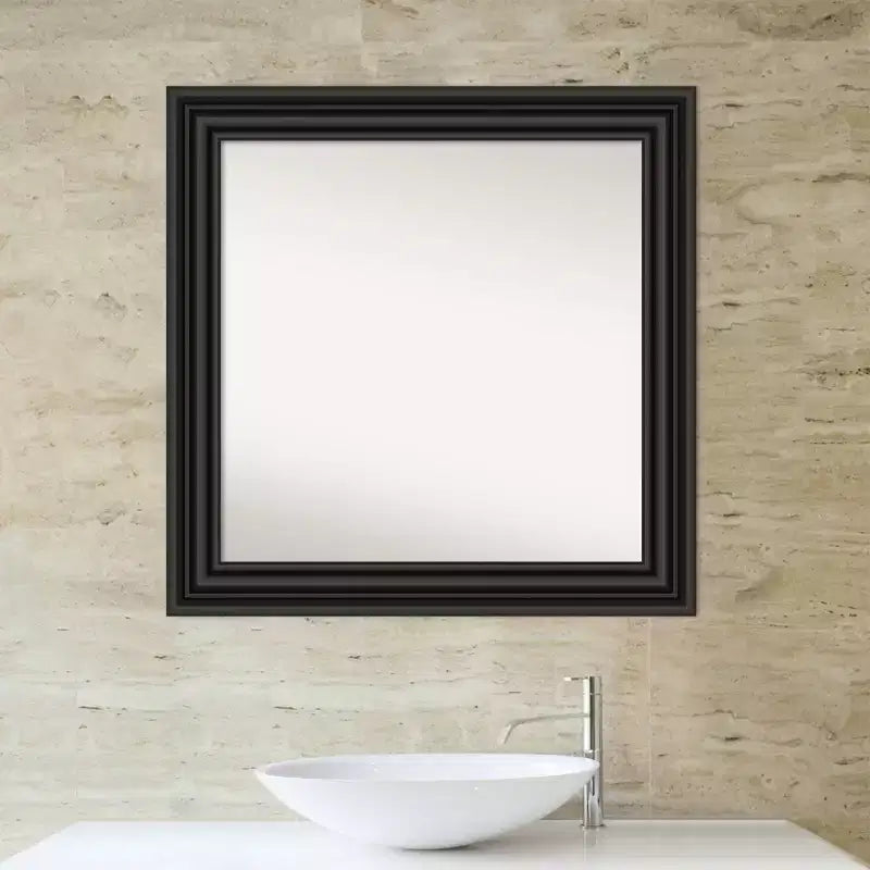 Miroir mural de salle de bain colonial noir Amanti Art 32 po x 32 po sans biseau : carré, montage mural, style moderne
