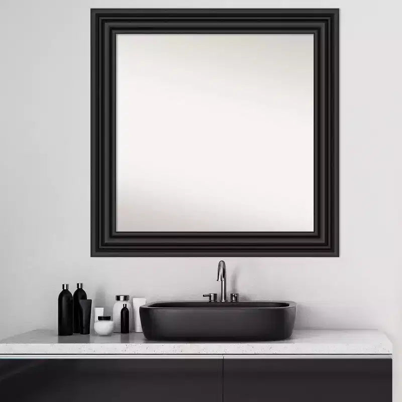 Miroir mural de salle de bain colonial noir Amanti Art 32 po x 32 po sans biseau : carré, montage mural, style moderne