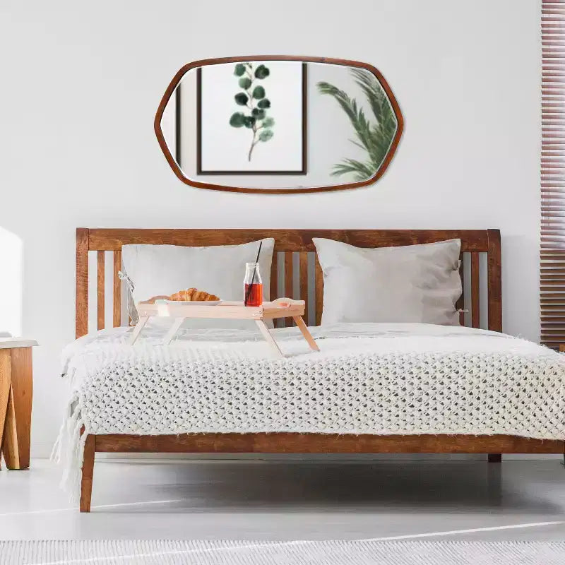 Miroir mural ovale McLean 20 x 36 po marron noyer - Kate & Laurel All Things Decor : scandinave, cadre hexagonal