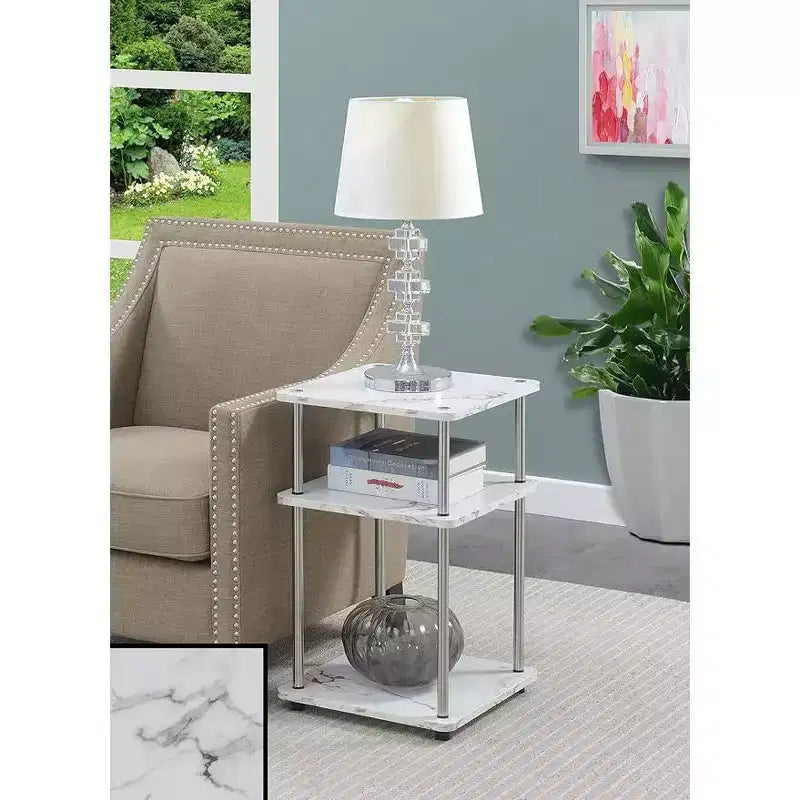 Table d'appoint à trois niveaux Belmont avec pieds en acier inoxydable, étagères ouvertes en aggloméré, design contemporain moderne et élégant