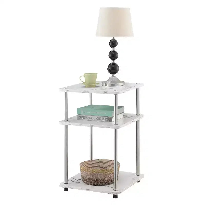 Table d'appoint à trois niveaux Belmont avec pieds en acier inoxydable, étagères ouvertes en aggloméré, design contemporain moderne et élégant