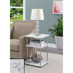 Table d'appoint à trois niveaux Belmont avec pieds en acier inoxydable, étagères ouvertes en aggloméré, design contemporain moderne et élégant