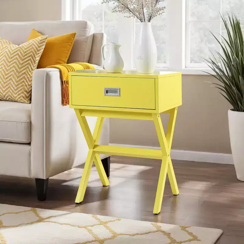 HomeStock Belmont End Table with Spacious Drawer and Wide Surface, Contemporary Accent Side Table for Lamps, Controls and Decorative Accessories