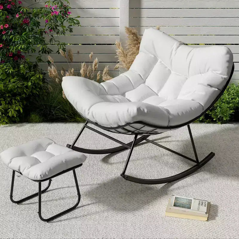 Chaise longue avec repose-pieds, fauteuil à bascule intérieur/extérieur avec pouf et cadre en métal, fauteuil à bascule en rotin en forme d'œuf pour balcon, jardin, porche, chambre à coucher