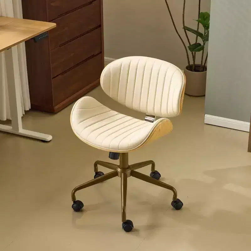 Karl Home | Chaise de bureau courbée en PU avec piètement bronze antique