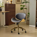 Karl Home | Chaise de bureau courbée en PU avec piètement bronze antique