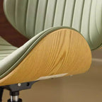 Karl Home | Chaise de bureau courbée en PU avec piètement bronze antique