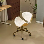 Karl Home | Chaise de bureau courbée en PU avec piètement bronze antique