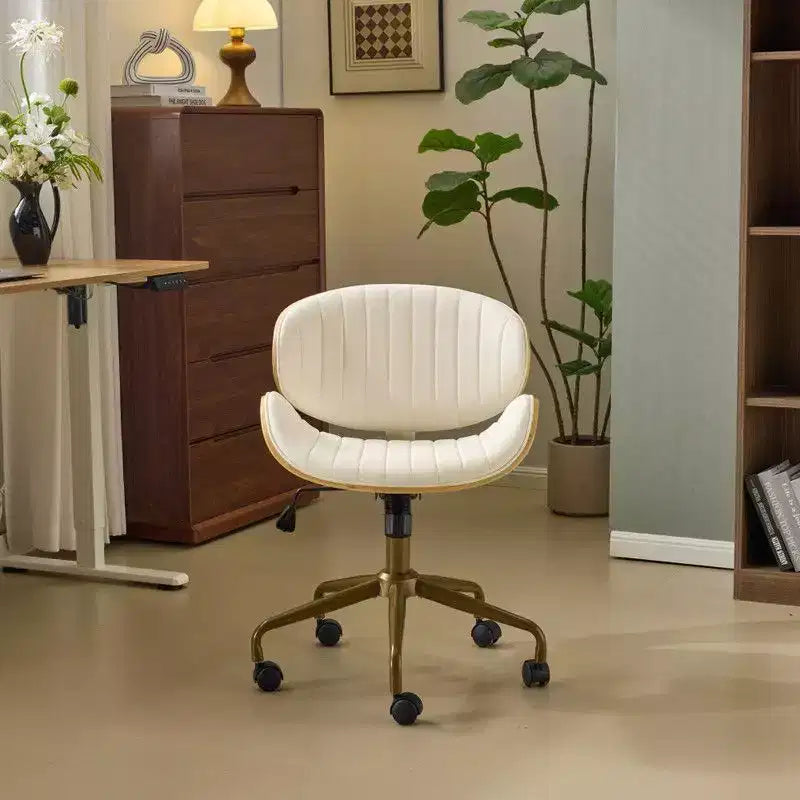Karl Home | Chaise de bureau courbée en PU avec piètement bronze antique