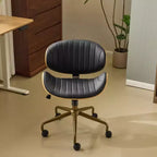 Karl Home | Chaise de bureau courbée en PU avec piètement bronze antique