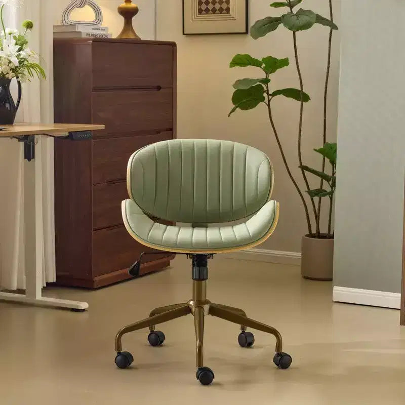 Karl Home | Chaise de bureau courbée en PU avec piètement bronze antique