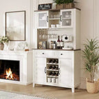 Meuble de bar à café de ferme de 183 cm avec 4 portes, 2 tiroirs, casier à verres à vin et étagères de rangement, blanc