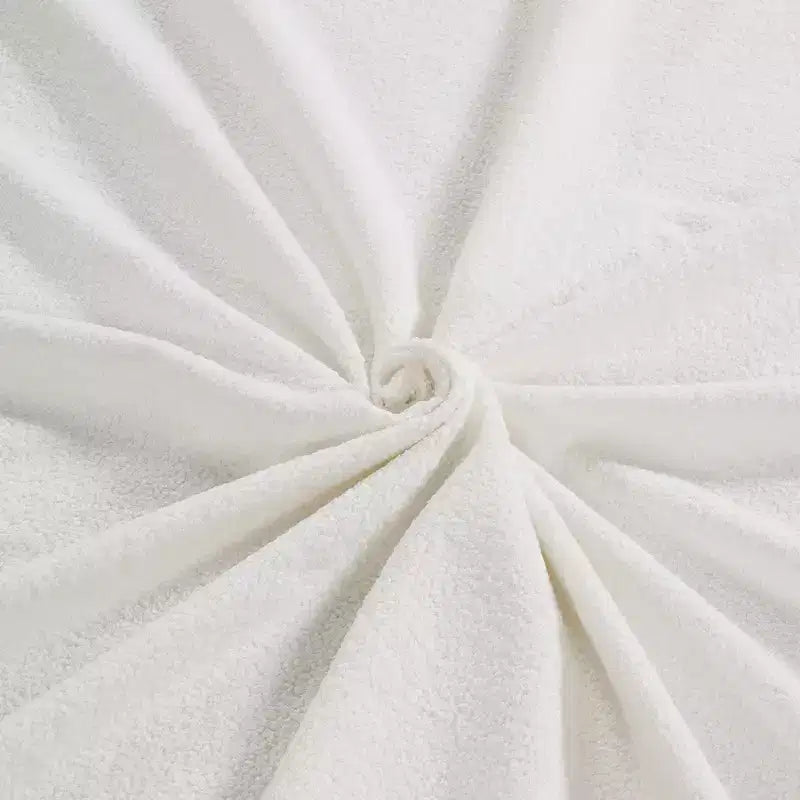 Lit avec tête de lit crème et pétales, cadre de lit rembourré en bouclé doux avec éclairage d'ambiance, taille double/grand (Full/Queen) - ModernLuxe