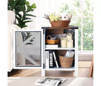 Table d'appoint rustique blanche de style ferme avec porte de grange, table en bois peu encombrante avec station de charge et rangement pour chambre et salon