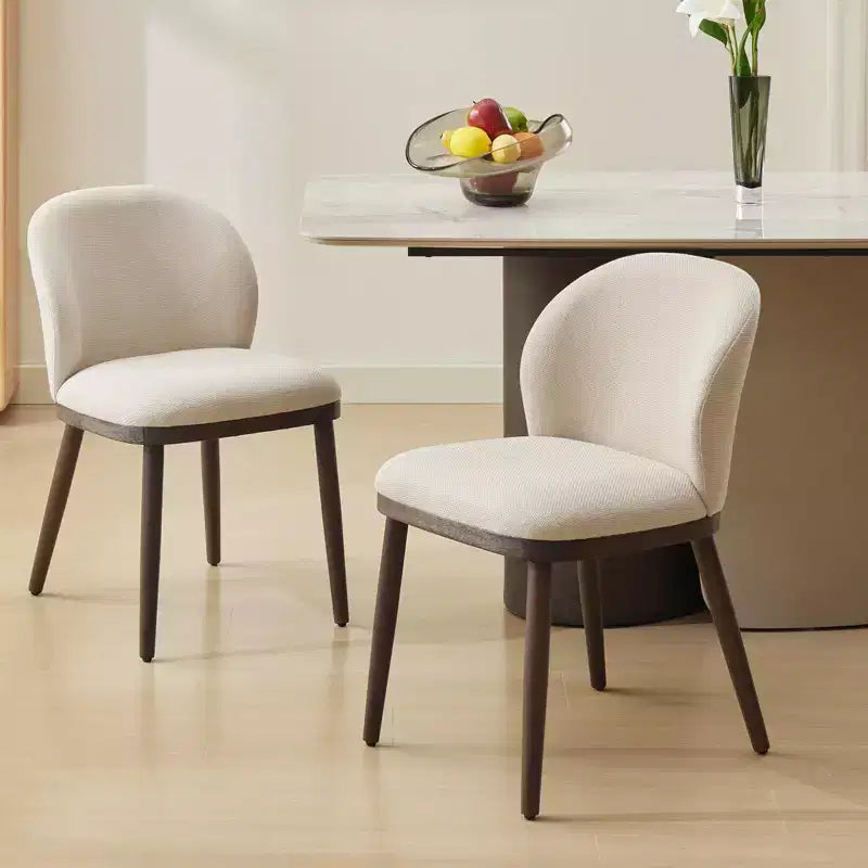 Lot de deux chaises de salle à manger, assises rembourrées, pieds en bois, design ergonomique, capacité de poids de 120 kg, idéales pour les salles à manger.