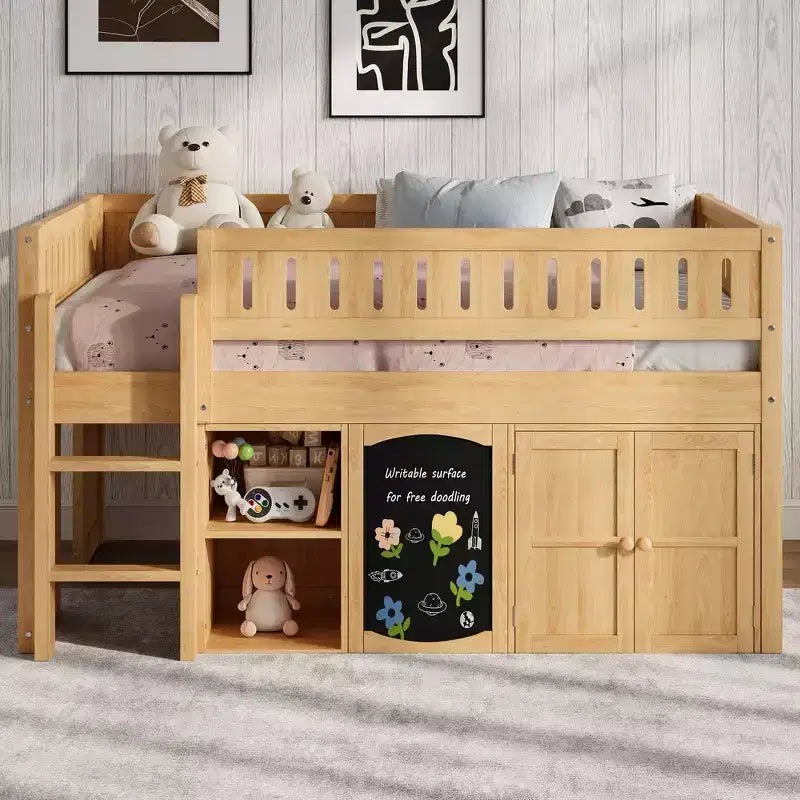 Lit mezzanine Whisen de taille standard avec armoire de rangement et tableau noir, peu encombrant et élégant