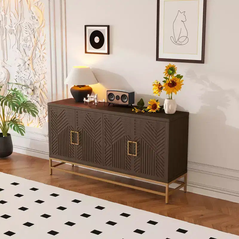 Buffet Whisen de style rétro avec motif symétrique, pieds métalliques stables et dessus de présentation polyvalent