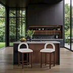 Meridian Furniture, Tabouret de comptoir en velours Conrad