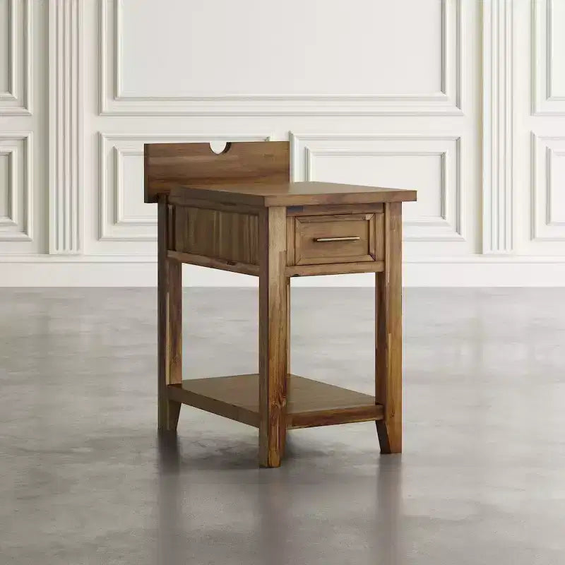 Table d'appoint de chevet Jofran Claremont de style rustique transitoire en bois avec port USB de chargement et rangement