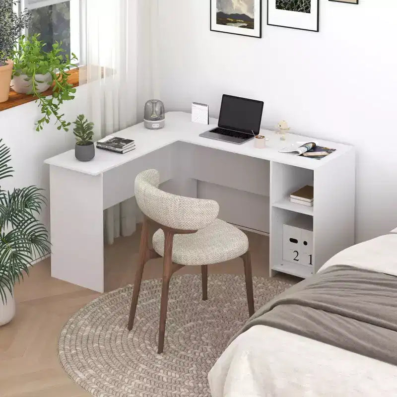 Bureau d'ordinateur en L HOMLUX 53, bureau d'angle avec compartiment ouvert et 2 trous passe-câbles