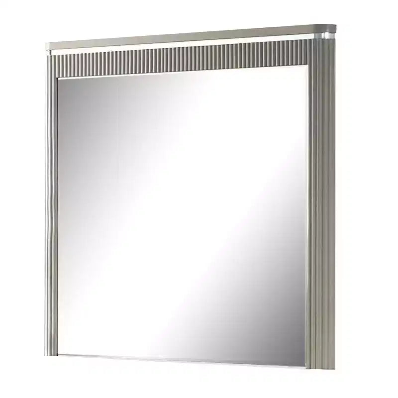 Miroir de commode Royal Hampton, bois gris clair 38 pouces, design cannelé, accents argentés