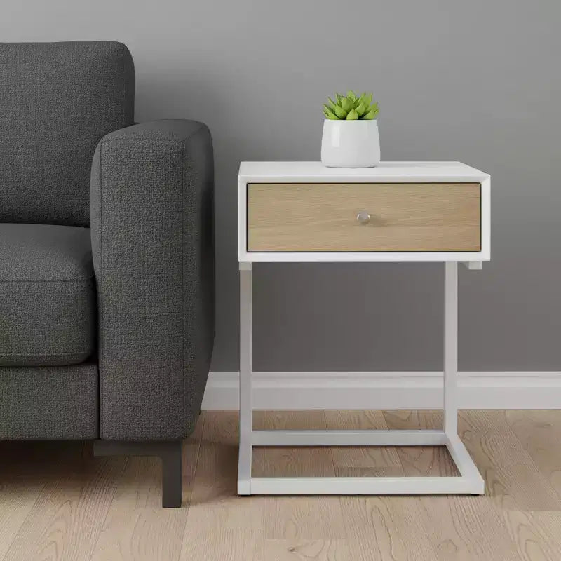 Table d'appoint HomeRoots 25 blanche en bois naturel et acier avec tiroir et port USB