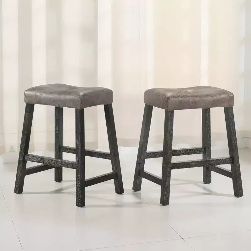 Lot de 2 tabourets de comptoir Okak 25 pouces, tabourets de bar rustiques sans dossier avec assise en cuir et finition vieillie, sièges de ferme peu encombrants