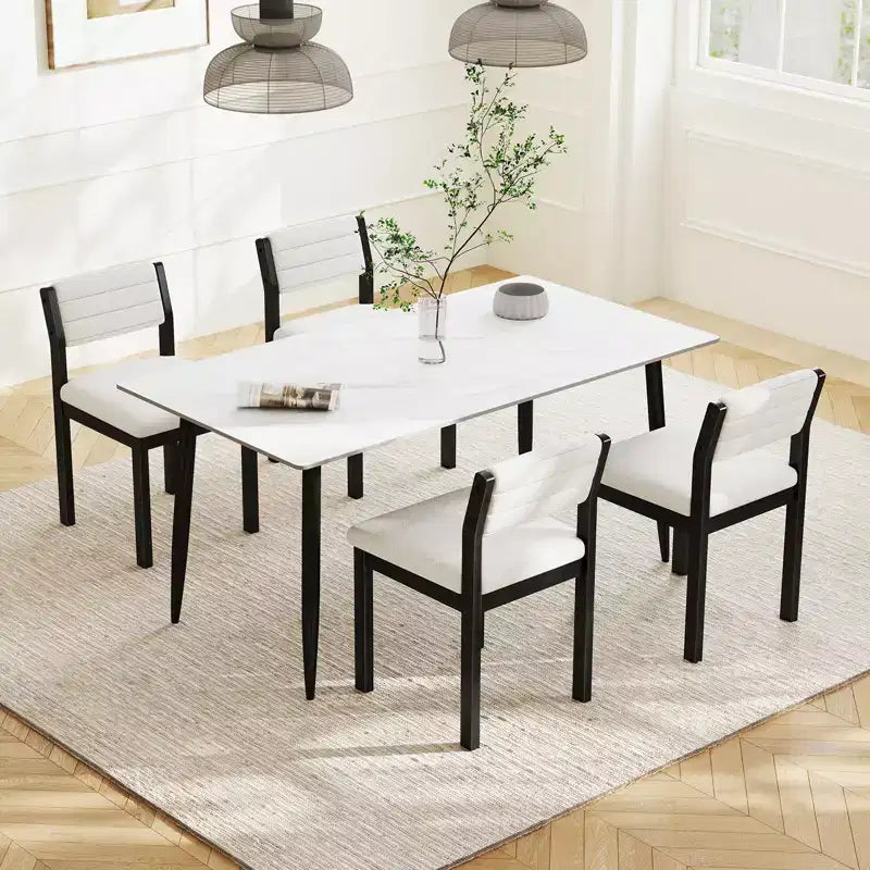 Lot de 4 chaises de salle à manger Costway en fausse fourrure de mouton, chaises de cuisine rembourrées avec cadre en bois, blanc