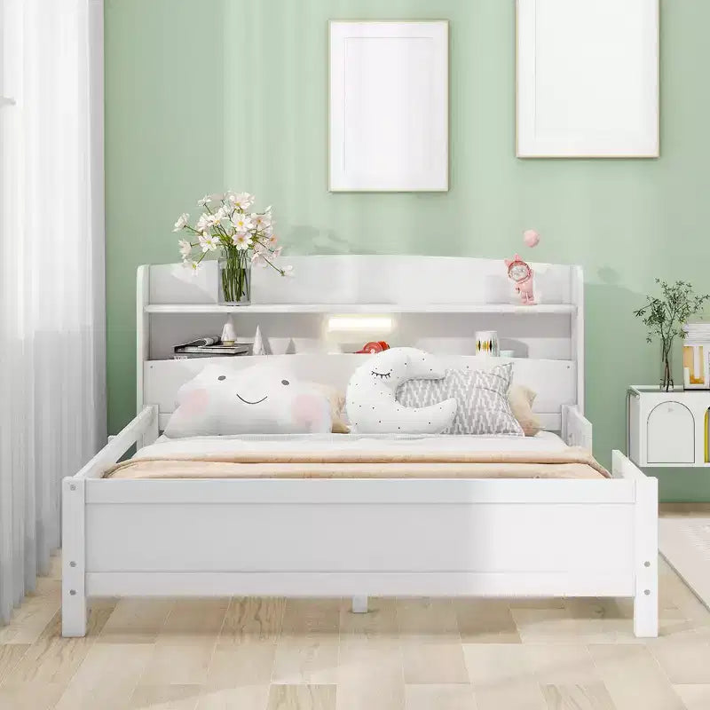 Lit plateforme grand format avec lumière LED intégrée et étagères de rangement dans la tête de lit, cadre de lit plateforme avec barrière de sécurité, aucun sommier tapissier requis