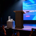 Pupitre de présentation AndMakers de 24,01 po L x 15,66 po P x 44,48 po H avec rangement