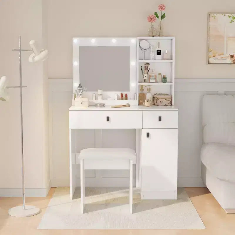 Coiffeuse élégante Okak avec miroir réglable 3 modes, coiffeuse avec grands tiroirs et étagères à trois niveaux, coiffeuse pour chambre à coucher, blanc