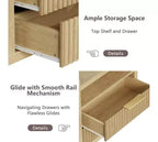 Table d'appoint cannelée naturelle avec station de charge Ports USB Table de chevet de 61 cm de large 2 tiroirs Table de chevet en bois Armoire de rangement moderne pour salon
