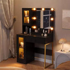 Coiffeuse moderne avec miroir, station de recharge, tiroirs de rangement spacieux et armoires à portes acryliques, table de maquillage en bois pour chambre à coucher