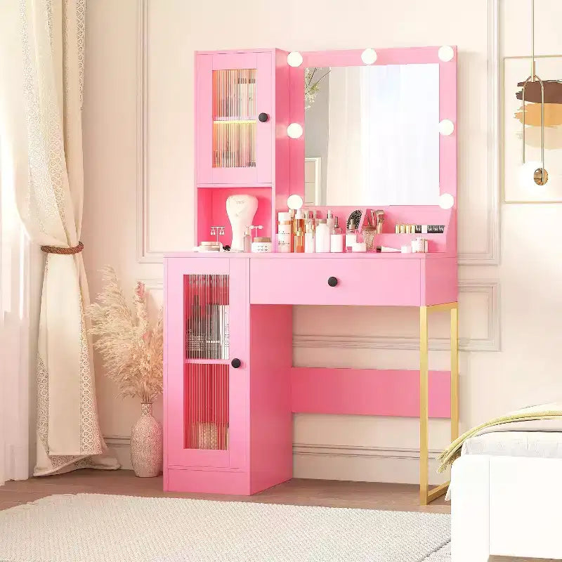 Coiffeuse moderne avec miroir, station de recharge, tiroirs de rangement spacieux et armoires à portes acryliques, table de maquillage en bois pour chambre à coucher