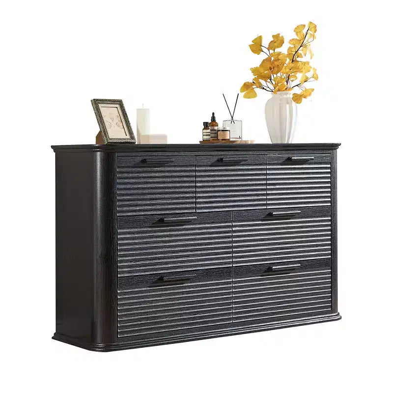 Commode Zeus & Ruta Fluted 52 moderne en bois avec 7 tiroirs, design incurvé pour rangement dans le salon et le couloir