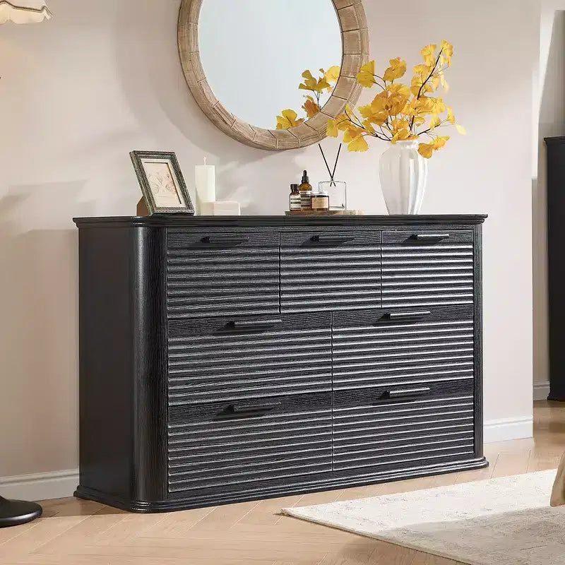 Commode Zeus & Ruta Fluted 52 moderne en bois avec 7 tiroirs, design incurvé pour rangement dans le salon et le couloir