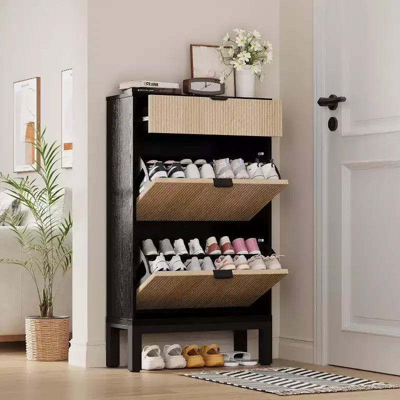 Meuble à chaussures de rangement pour entrée, organisateur de chaussures autoportant avec 2 portes battantes cannelées et 1 tiroir
