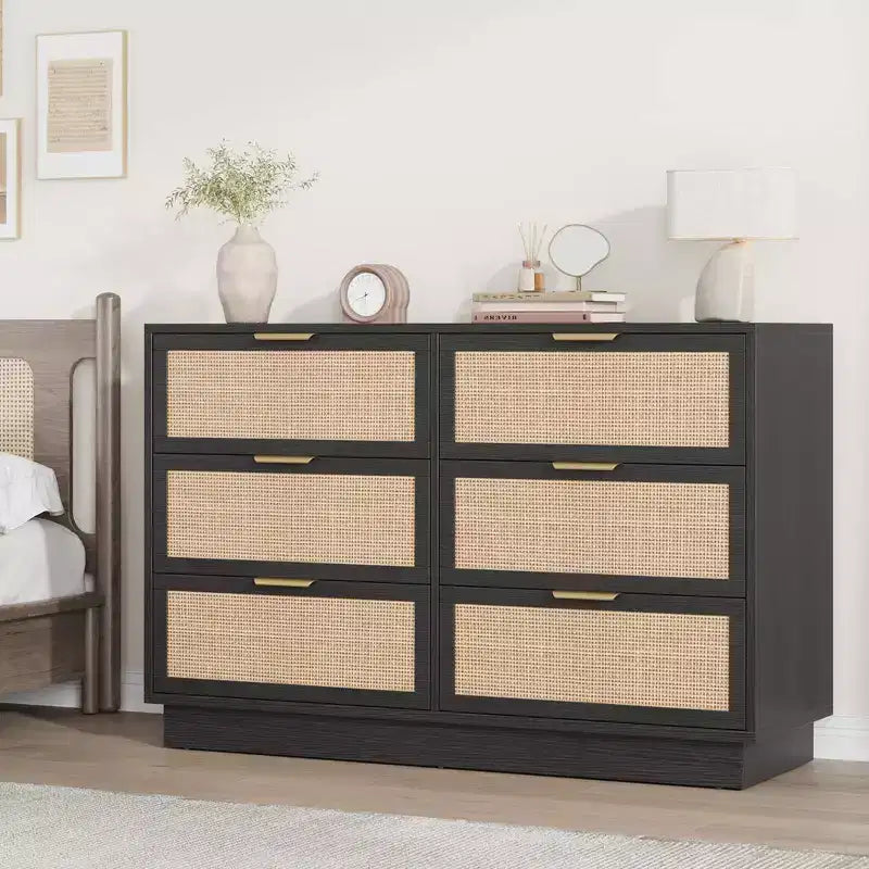 Commode 6 tiroirs en rotin pour chambre à coucher, design monobloc corps et pieds, commode en bois pour couloirs, entrées et dressing, montage facile