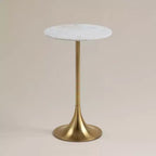 Studio 55D Studio 55 Petite table d'appoint 24 avec plateau en marbre blanc et base finition dorée