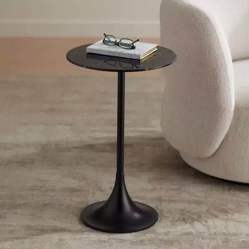 Table d'appoint Studio 55D Studio 55 Mesita 24, plateau en marbre noir avec base noire