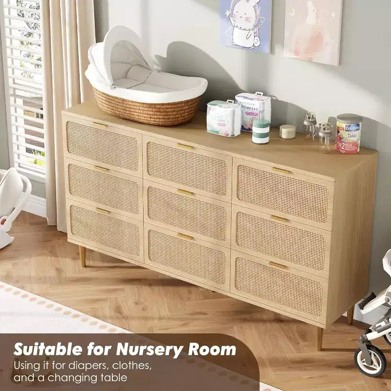 Commode haute en rotin à 9 tiroirs - Commode moderne en bois avec grand espace de rangement et plateau large pour chambre, salon ou couloir