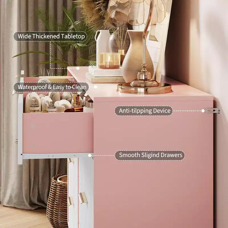 Commode moderne en bois à 8 tiroirs cannelés de 55" avec poignées métalliques - Organisateur de rangement polyvalent et meuble TV pour chambre et salon.