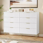 Commode moderne en bois à 8 tiroirs cannelés de 55" avec poignées métalliques - Organisateur de rangement polyvalent et meuble TV pour chambre et salon.