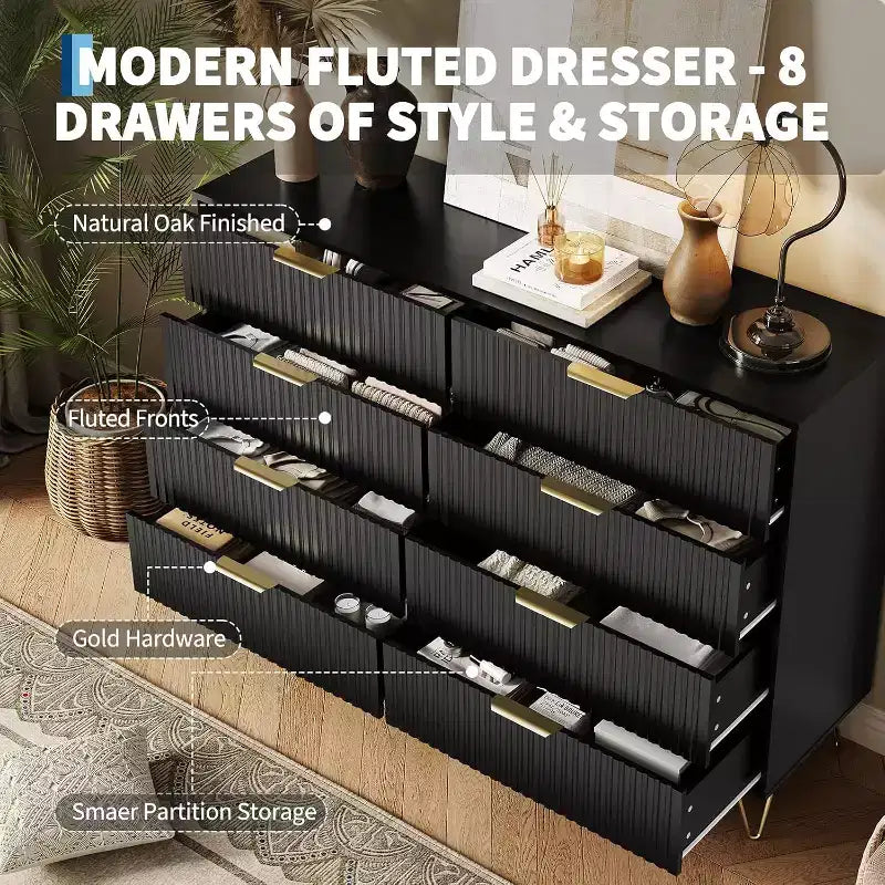 Commode moderne en bois à 8 tiroirs cannelés de 55" avec poignées métalliques - Organisateur de rangement polyvalent et meuble TV pour chambre et salon.