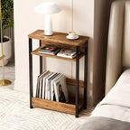 Table d'appoint industrielle étroite à 3 niveaux – Table de bout peu encombrante avec étagères de rangement et porte-revues pour salon ou chambre à coucher