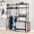 Organisateur d'équipement sportif Gymax avec support pour tapis de yoga, panier de ballons et étagères réglables et roulettes pivotantes verrouillables pour garage, gymnase, sous-sol