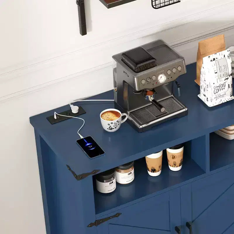 Bahut buffet de ferme moderne Merax à 4 portes avec ports de charge USB et étagères réglables