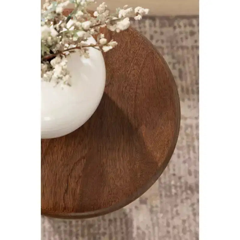 Table d'appoint Kate and Laurel Avenal, 9x9x22, Noyer Marron